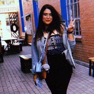 Meet your Posher, Maritza